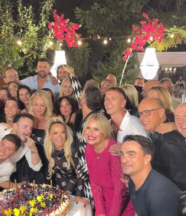 FOTO Maja proslavila rođendan u zagrljaju 'Savršenog' Šime: Nisu skidali osmijehe s lica...