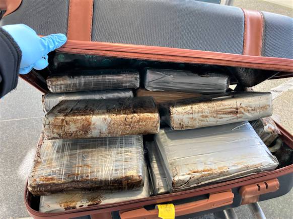 Doletio im kofer pun kokaina: Njemački carinici traže za koga je bio paket vrijedan 5 mil. eura