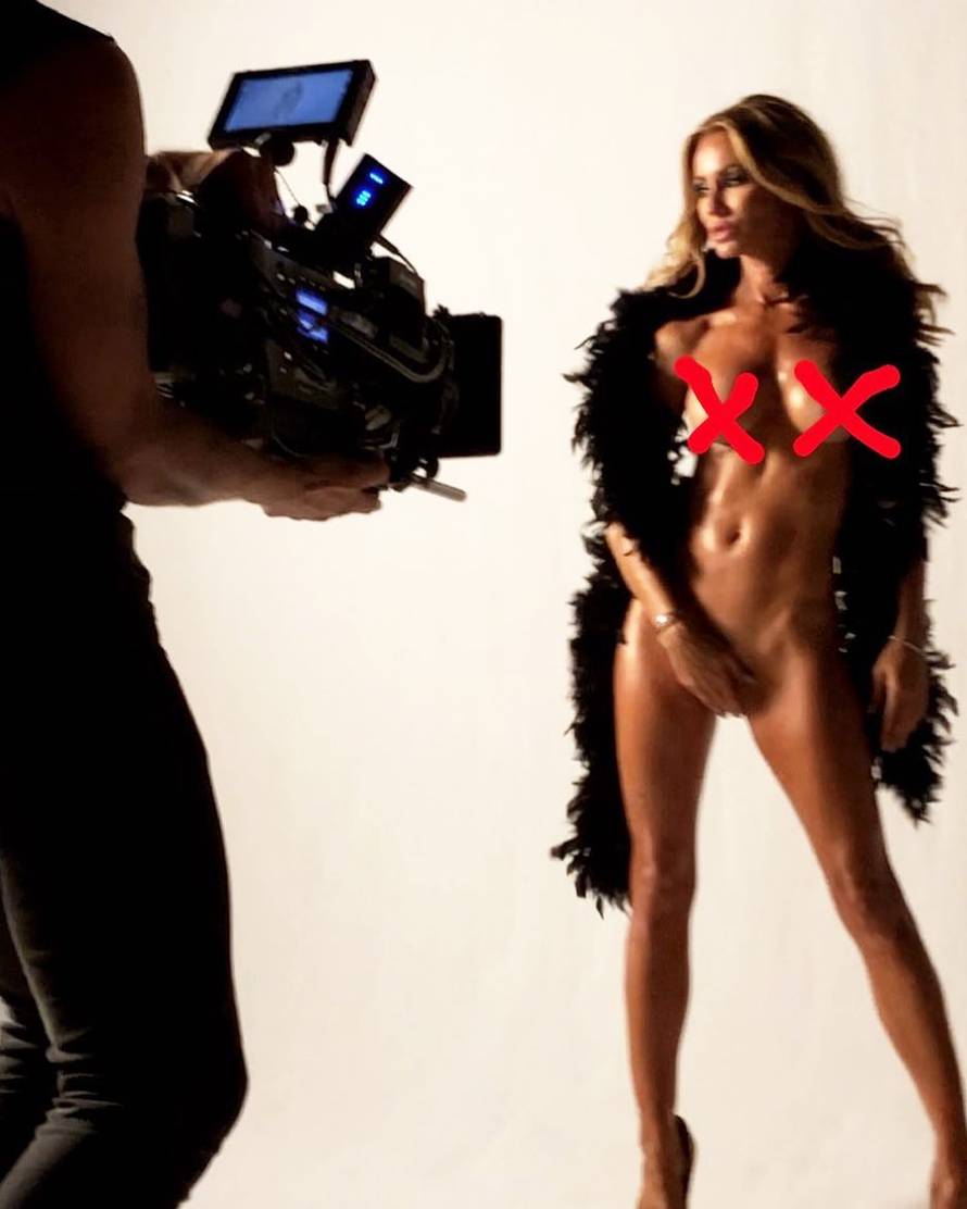 Otkriveno tko je gola Melania: Primala je prijetnje silovanjem