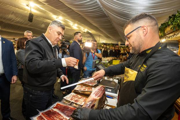 Otvoren 17. Internacionalni sajam pršuta u Tinjanu