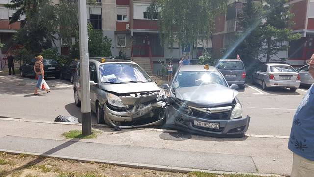U prometnoj nesreći u Velikoj Gorici oštećeno više vozila