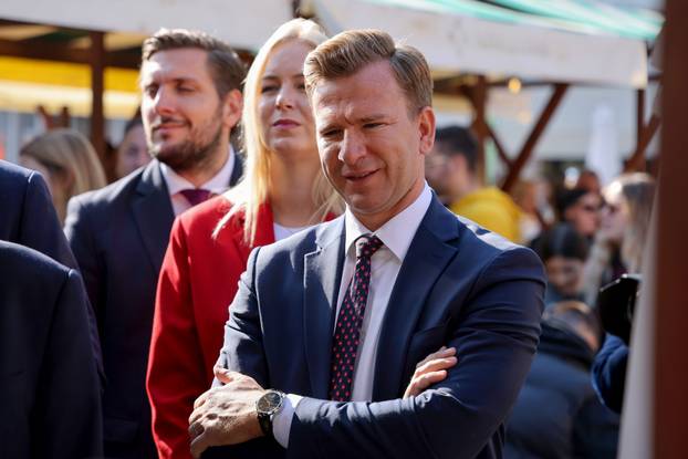 Zadar: Predsjednik Hrvatskog sabora Gordan Jandroković obišao je manifestaciju pod nazivom „Pijat na Pijaci“ 