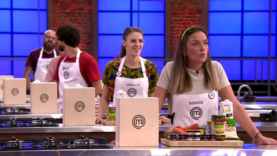 Večeras u Masterchefu: Dvije kutije, devetero natjecatelja i jedan misteriozni izazov...