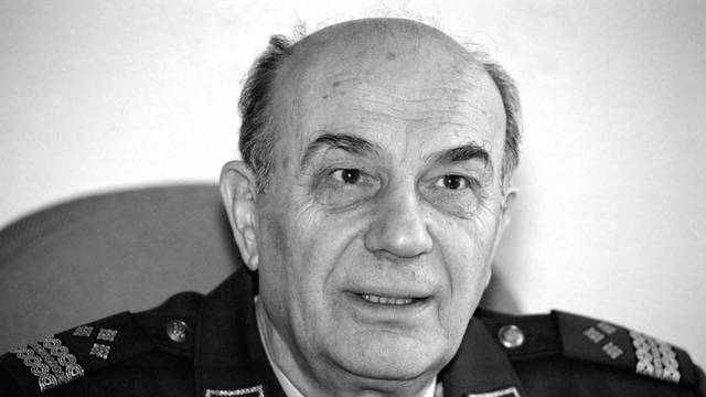 Stožerni general Anton Tus prvi je načelnik Glavnoga stožera Oružanih snaga Republike Hrvatske