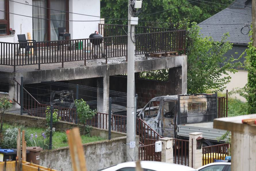 U Zagrebu izgorjela tri vozila