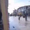 Dramatične snimke nakon jakog potresa: Poplavljene ulice, ljudi bježali u strahu od tsunamija