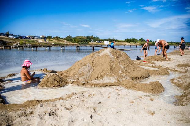 11. Festival pijeska na Kraljičinoj plaži u Ninu