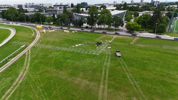 FOTO Thompson je objavio fotke radova na Hipodromu: Evo kako izgleda uoči velikog koncerta