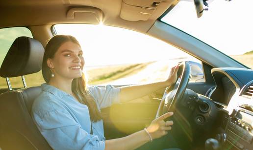 Znate li čemu služi ručka u automobilu? Nije ono što mislite