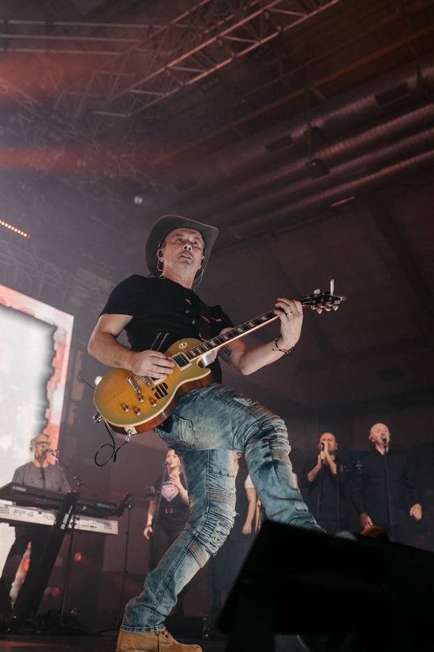 Thompson drugu večer zaredom napunio riječku Dvoranu mladosti: Pogledajte atmosferu