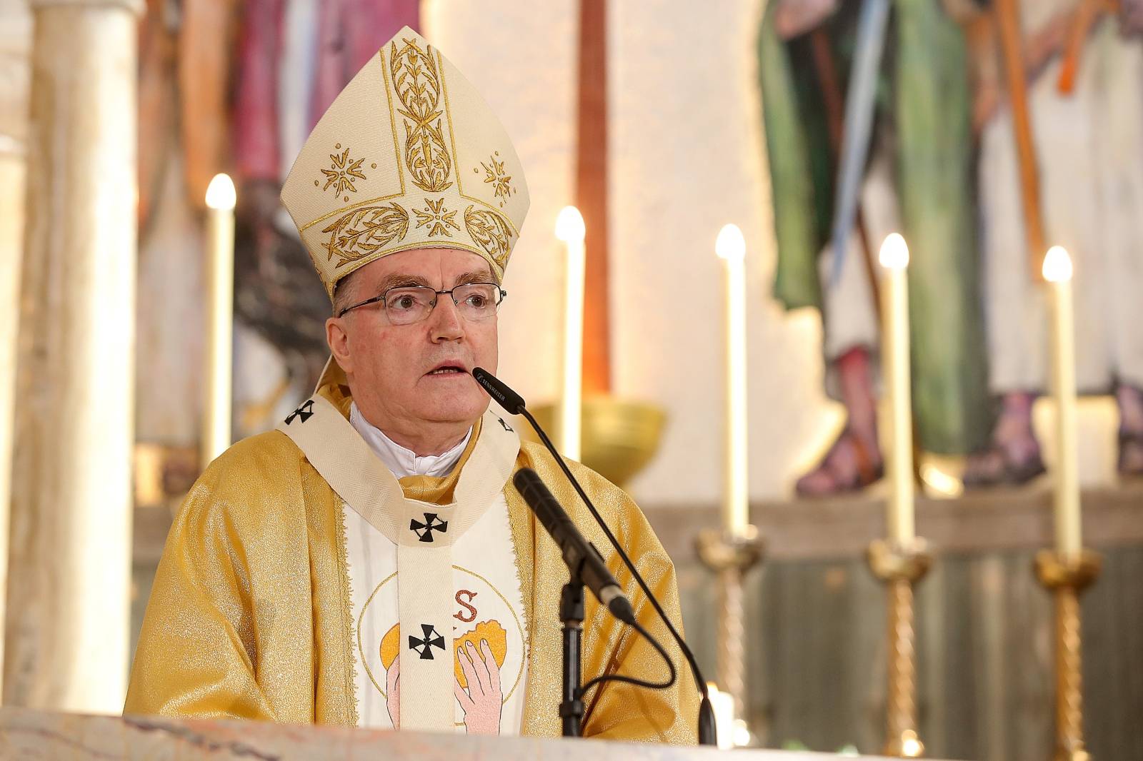 Zagreb: Državni vrhu uz preporučenu distancu na misi za Domovinu u crkvi Svetog Blaža