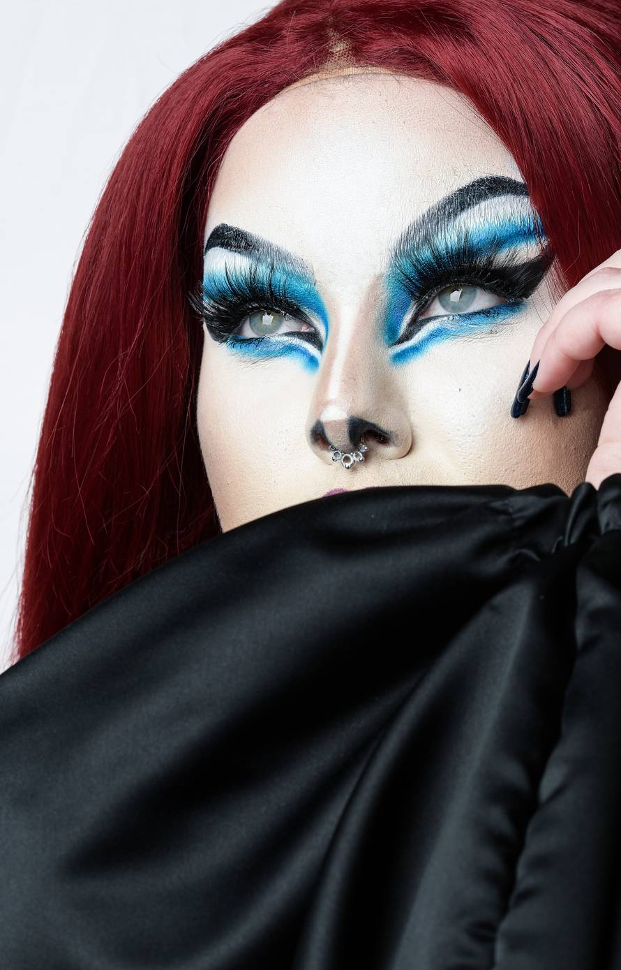 'Jedini sam ženski drag queen u zemlji, otac me vozi na gaže'