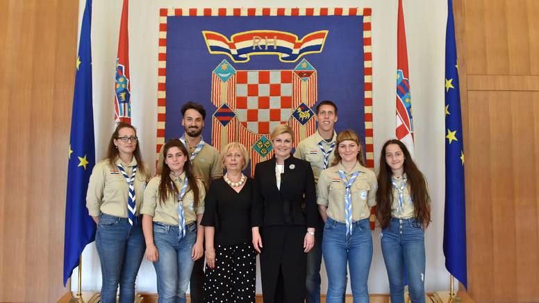 Predsjednica Grabar-Kitarović primila je djecu iz Srebrenice