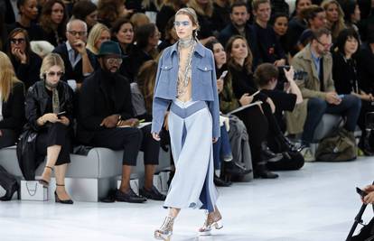 Tako to radi Lagerfeld: Chanel nas vodi na modno putovanje