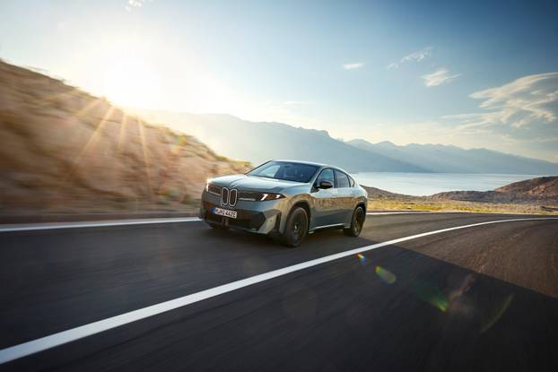 FOTO Ovo je novi BMW IX4: Coupe na struju ima 612 'konja'