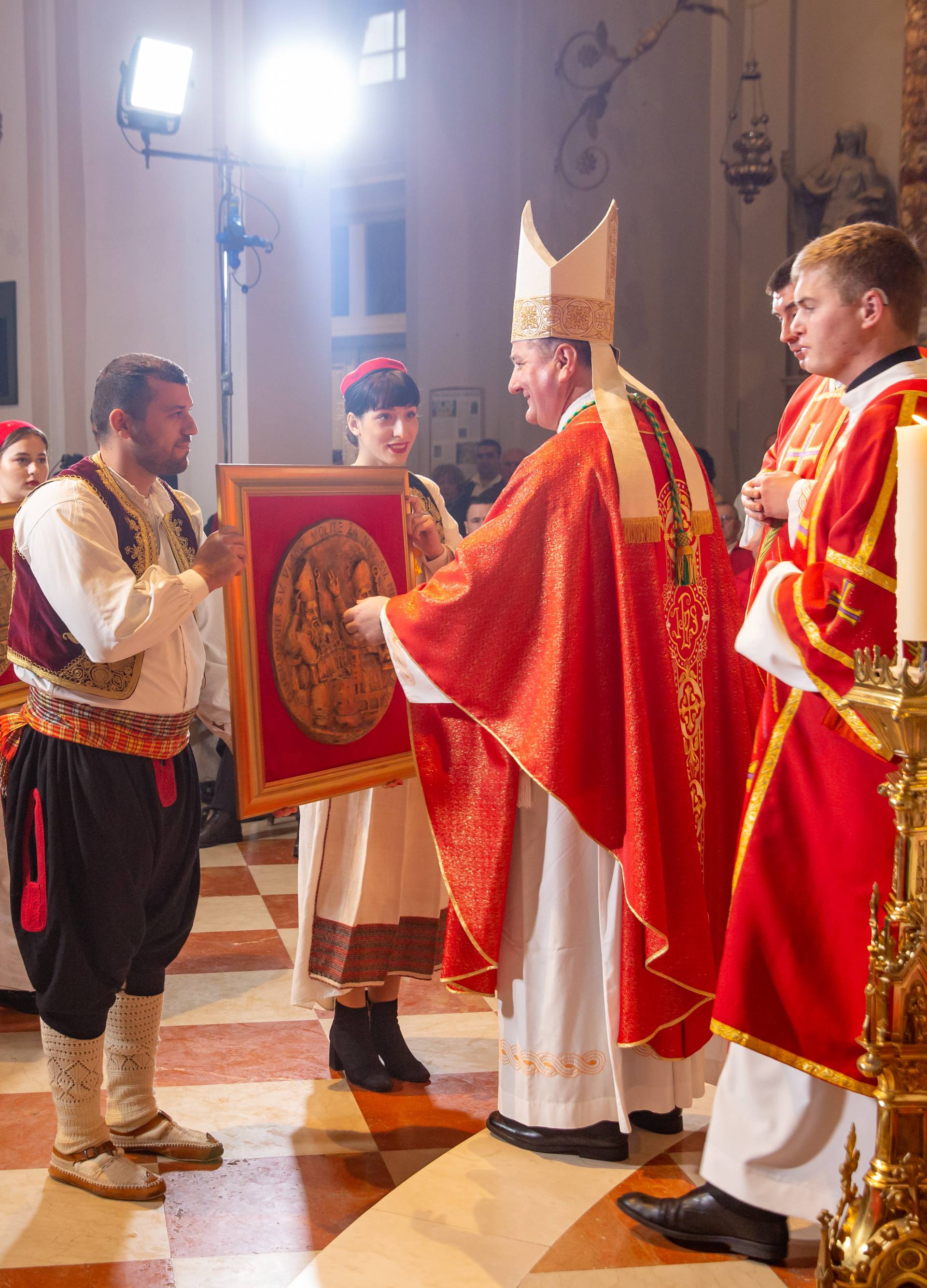 Dubrovnik: Predsjednica i premijer na misi u katedrali Velike Gospe