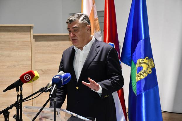 Predsjednik RH Zoran Milanović na obilježavanju Dana Općine Stari Mikanovci