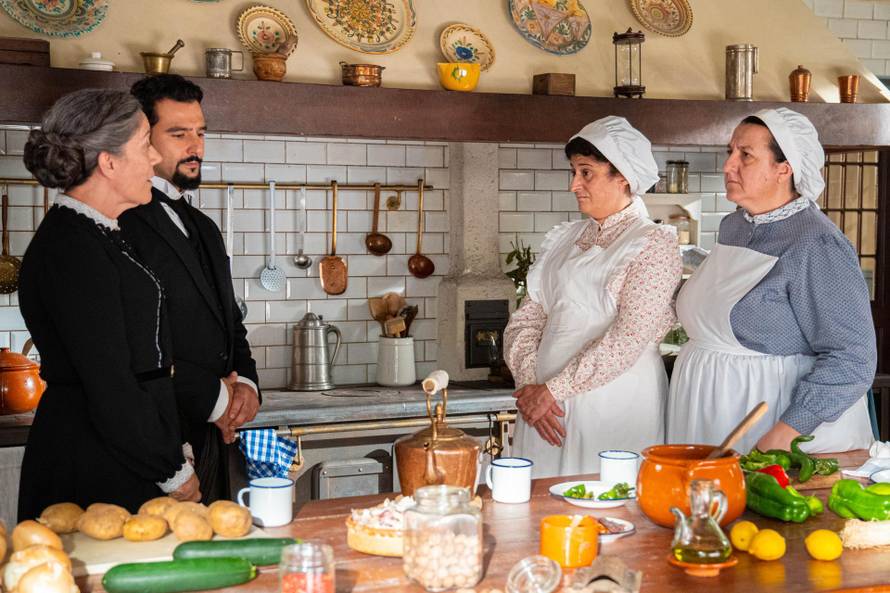 Što će biti u omiljenim serijama i sapunicama u petak? U Vrilo stiže tajanstveni muškarac...