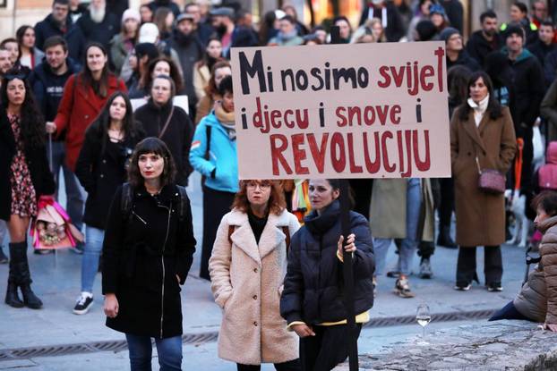 Pula: 4. Noćni marš u Puli pod parolom Žene - kičma otpora