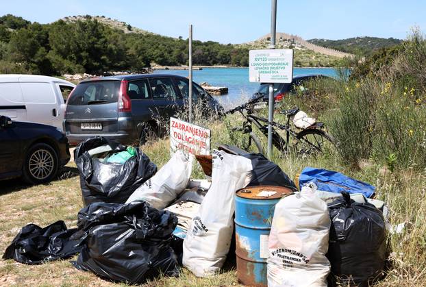 Grebaštica: Akcija ?iš?enja u sklopu projekta Rezolucija Zemlja 