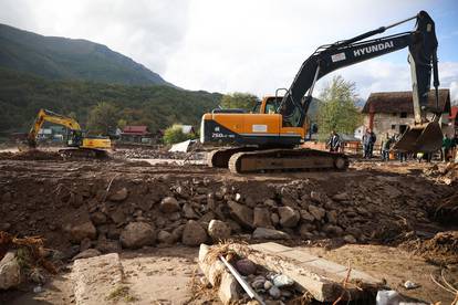 FOTO Bujica potopila Buturović Polje: Kuće su uništene, sve je prekriveno gustim muljem