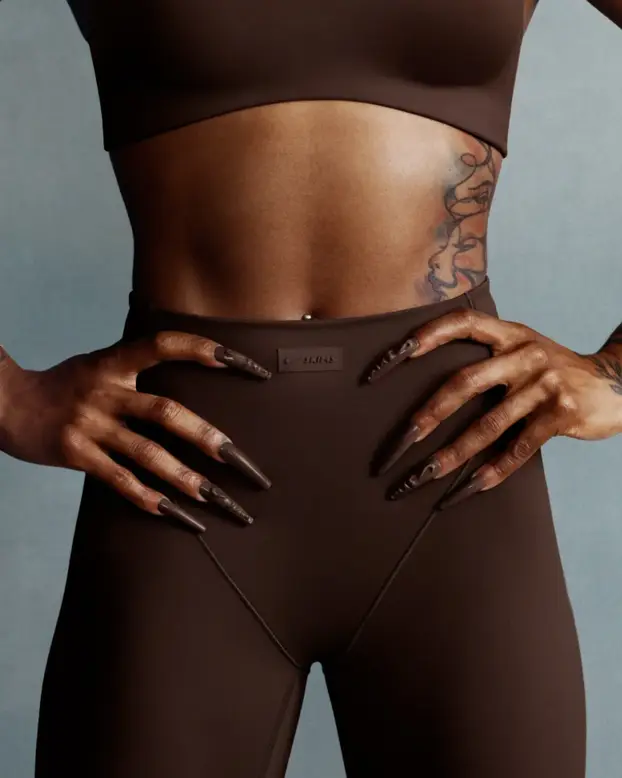 FOTO Oblikuje tijelo i podržava obline: Kim Kardashian i Nike imaju kolekciju za vježbanje