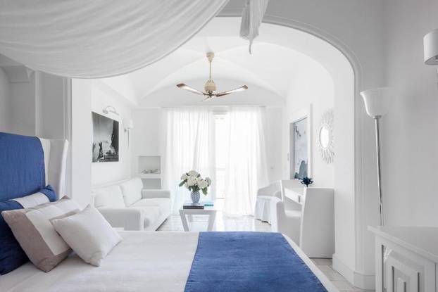 Biste li dali 1200 eura za noć u hotelu s privatnom plažom? Čekajte dok ne zavirite unutra!