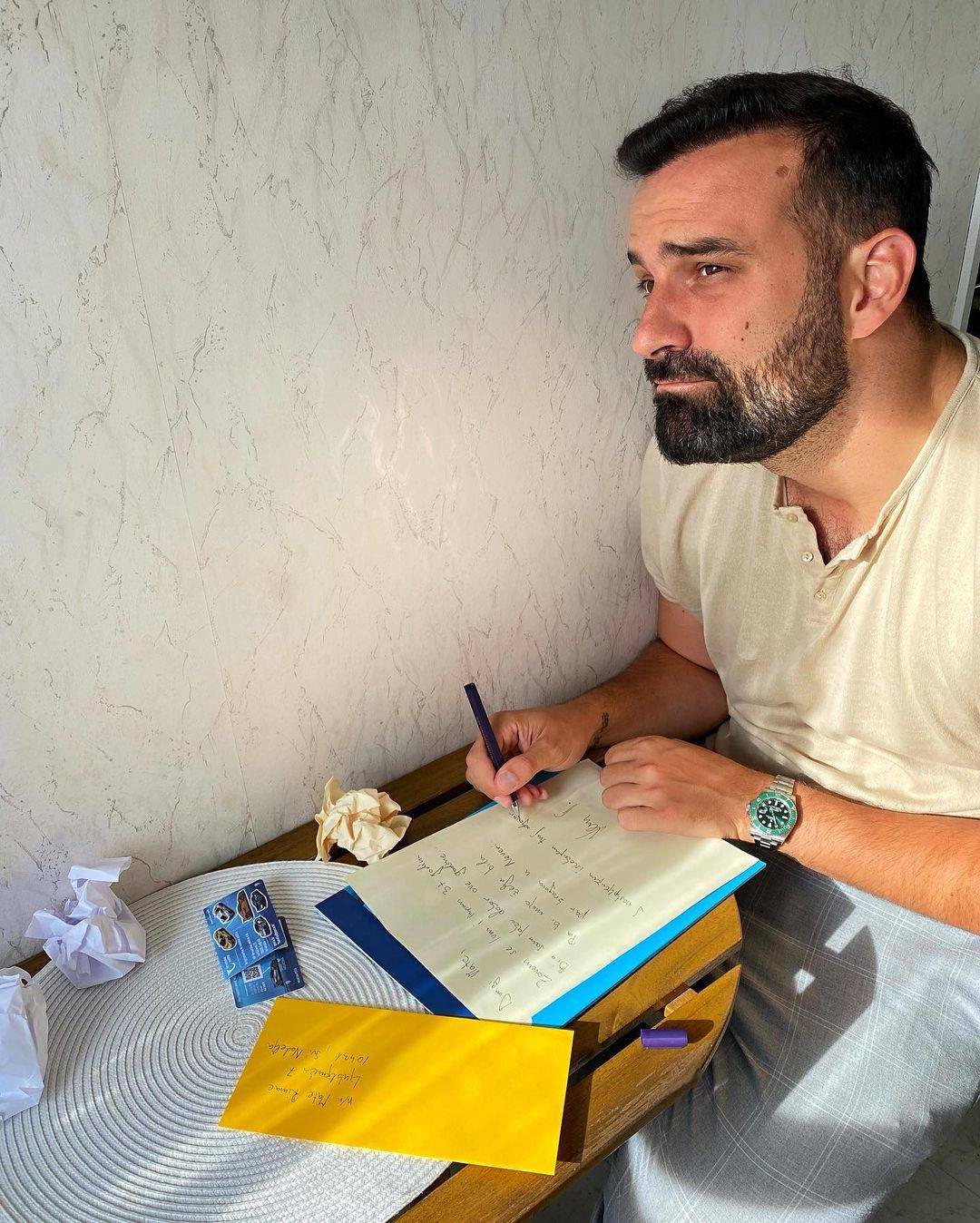 Ivan Šarić napisao pismo Rimcu:  'Moja želja bi bila par krugova u Neveri. Čekam tvoj odgovor'