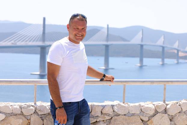 Komarna: Zlatni olimpijac Nikša Kaleb jedan je od ronioca koji su radili na izgradnji Pelješkog mosta