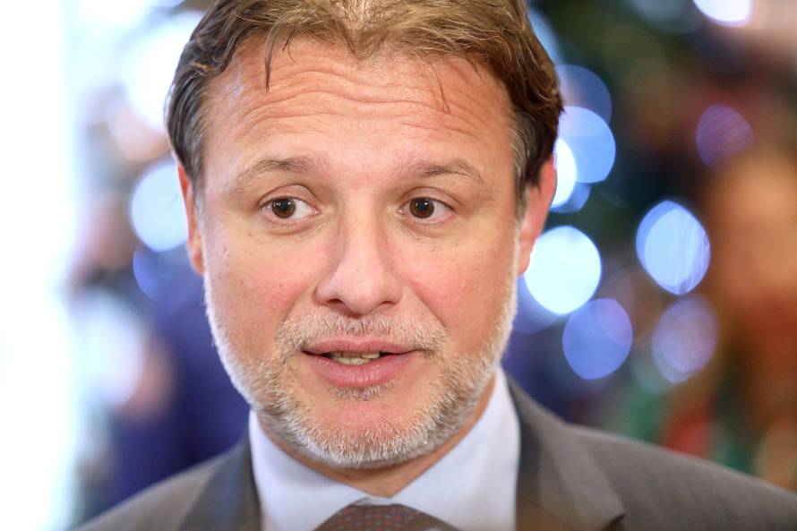 'Različiti medijski manipulatori vrše pritisak na predsjednicu...'