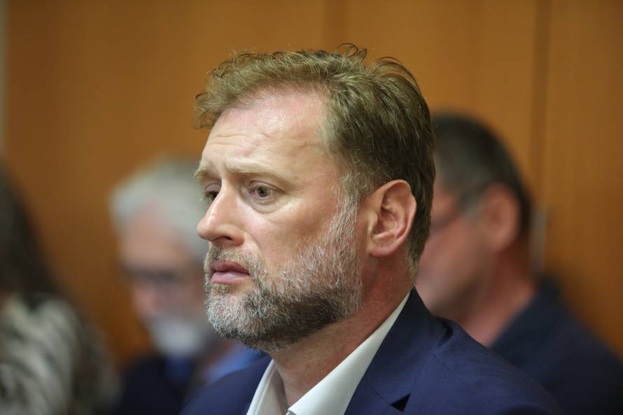 Na Općinskom sudu u Vinkovcima nastavljeno suđenje bivšem ministru Banožiću