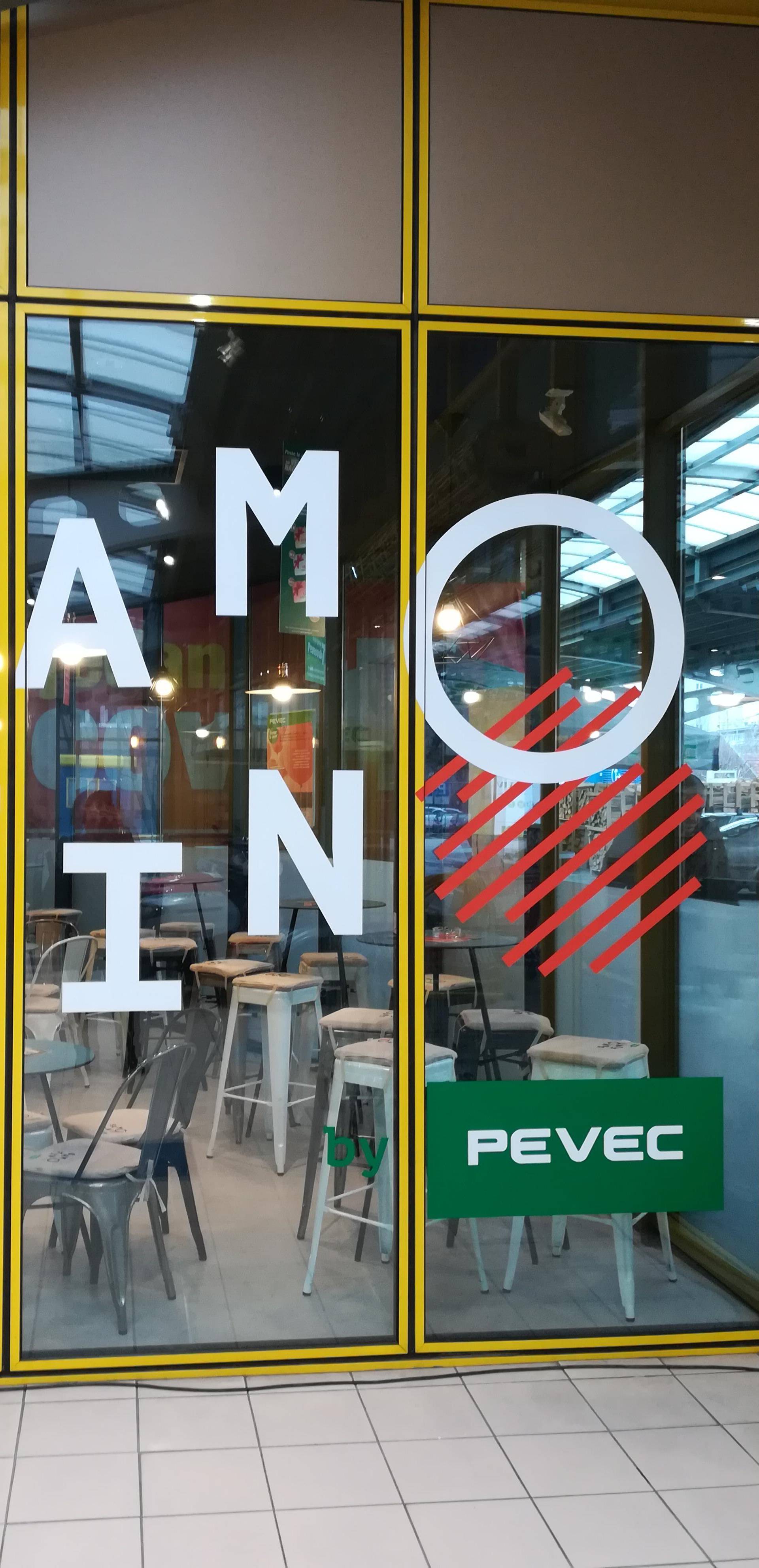 Pevec otvorio prvi kafić u Zagrebu "Samofino"