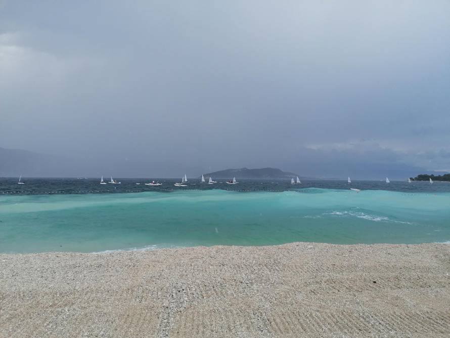 Mlade jedriličare je nevrijeme odnijelo na obalu Čiova: 'Skočili su u more i plivali do plaže'