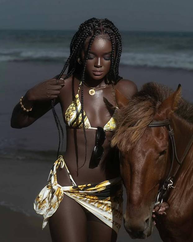 FOTO 'Crna Barbika': Kažu da je jedna od najljepših Afrikanki