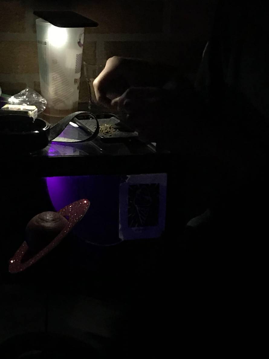 Zagreb iza ponoći: Ugašena svjetla u lokalima, zavjese na izlozima i sve bez računa...