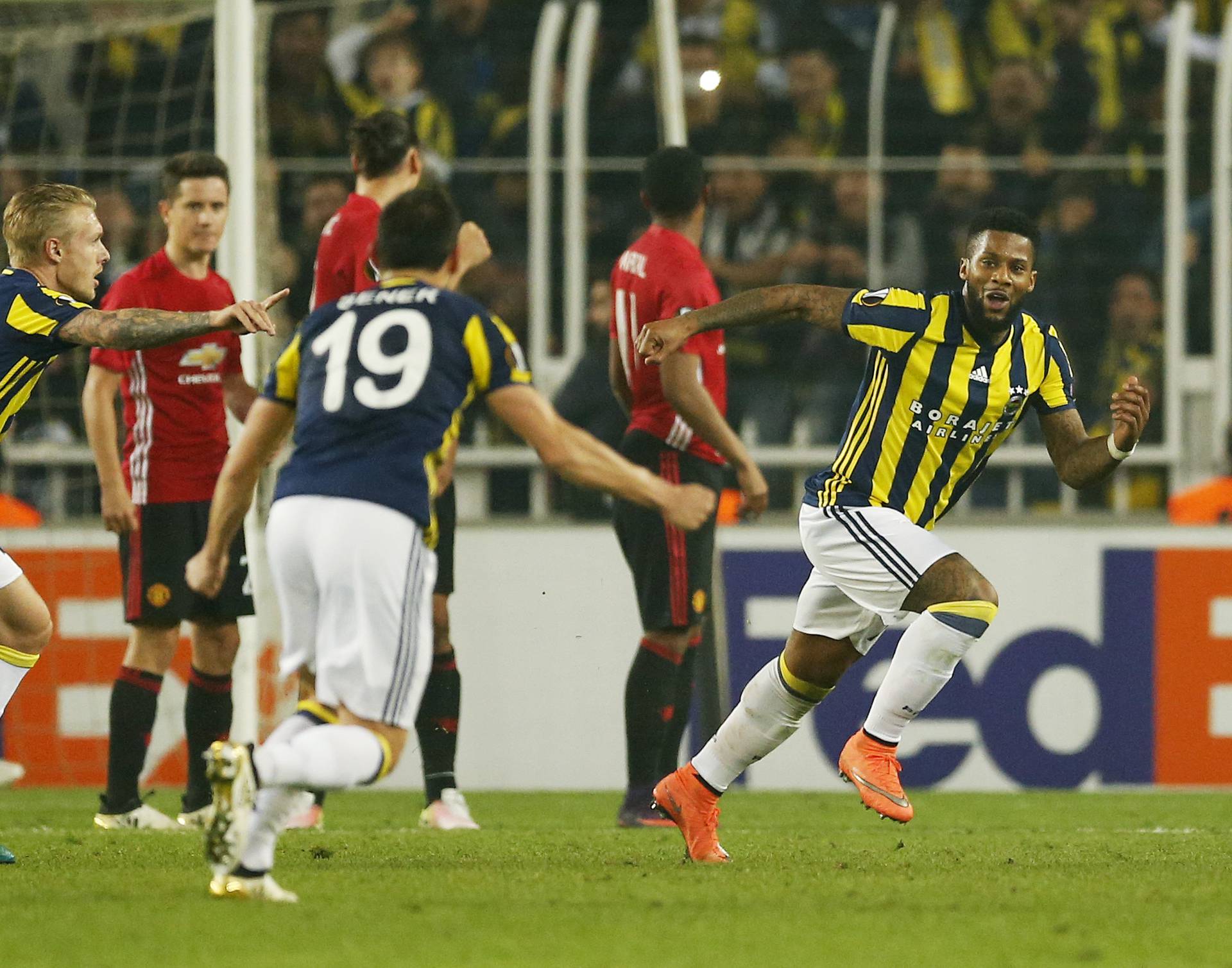 Fenerbahce's Jeremain Lens celebrates scoring their second goal