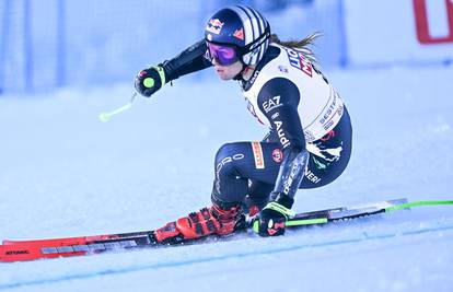 Talijanka Sofia Goggia slomila dva prsta pa osvojila St. Moritz