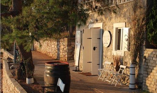 Festival umjetnosti, ljepote i kreativnosti u Staroj Novalji