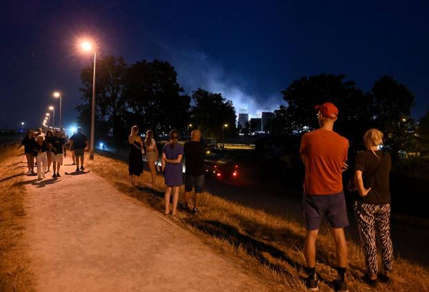 Zagreb: Skupljanje boca za vrijeme koncerta Marka Perkovića Thompsona 