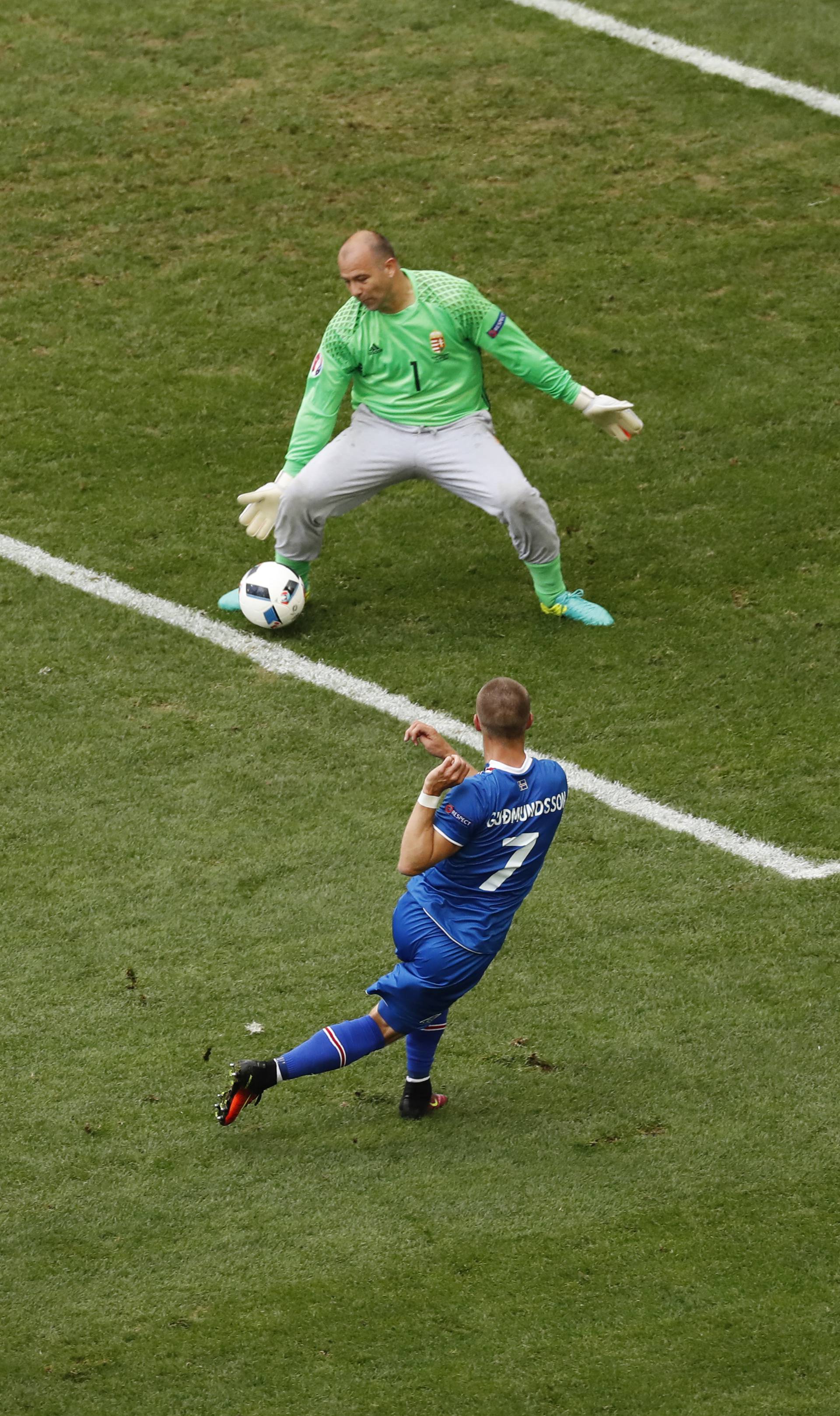 Iceland v Hungary - EURO 2016 - Group F