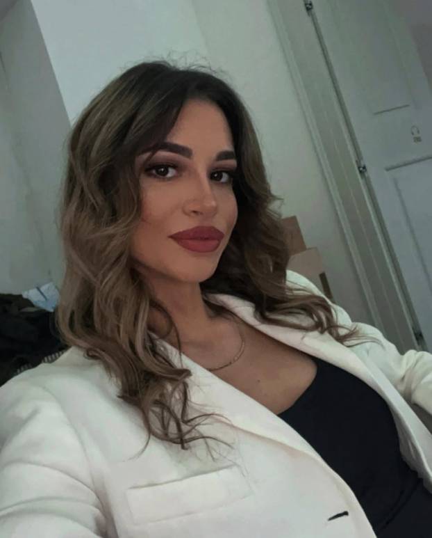FOTO Ovo je djevojka koju ljubi Igor Kojić: Bila je na izboru za miss, pa je ušla u SDP...
