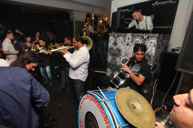 Zagreb: U Hemingwayu nastupio DJ Joe2Shine u pratnji 11 truba?a