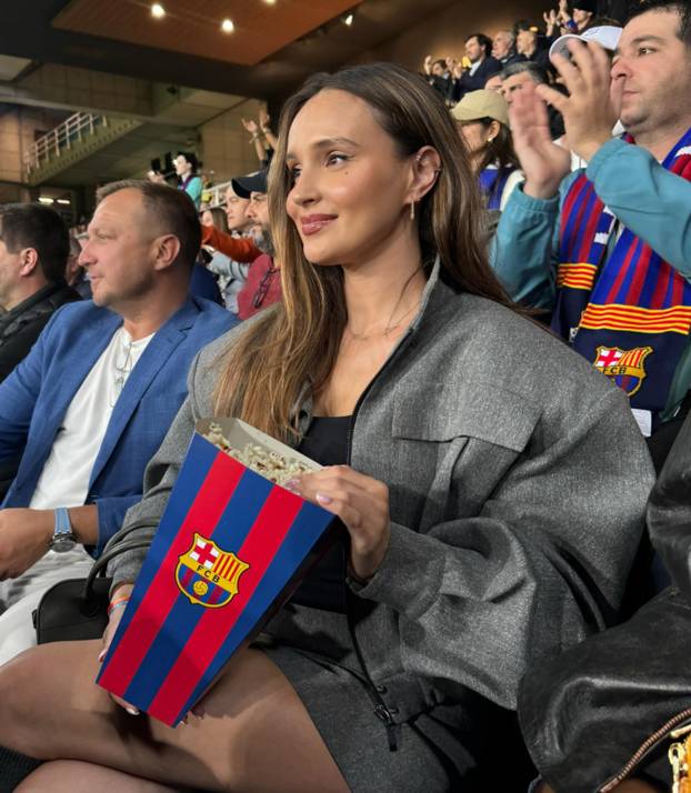 FOTO Nogometni boem postao je heroj Barce. Žele da ostane, a on kaže: 'Žena će odlučiti...'