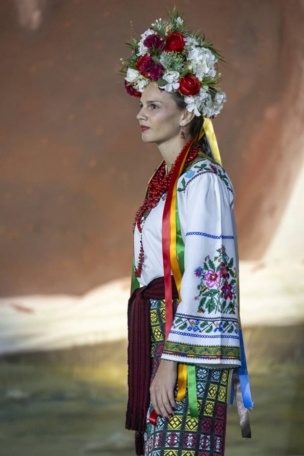 Vinkovci: Etno frizure svijeta na Vinkovačkim jesenima