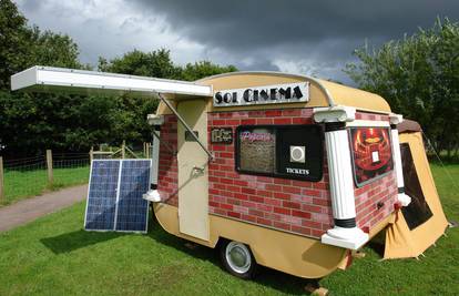 U V. Britaniji izradili najmanje kino, radi na solarnu energiju 