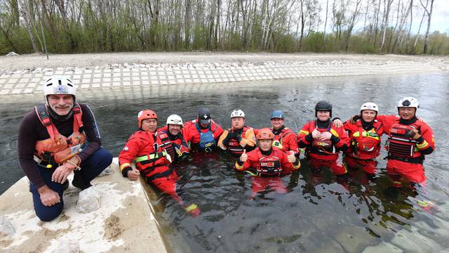 Veliki Bukovec: ?etvero spašavatelja iz NR Kine sudjelovalo na specijaliziranim obukama za spašavanje