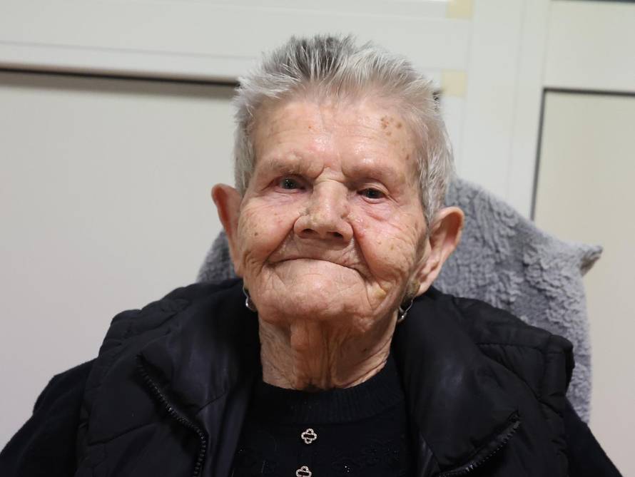 Šibenik: U Cvjetnom domu Ljeposava Periši? proslavila 100. ro?endan