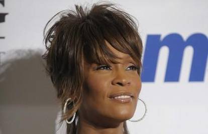 Obitelj želi da se  Whitney Houston opet rehabilitira