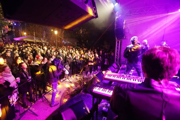 Šibenik: Koncertom Gibonnija započela 10. Adventura