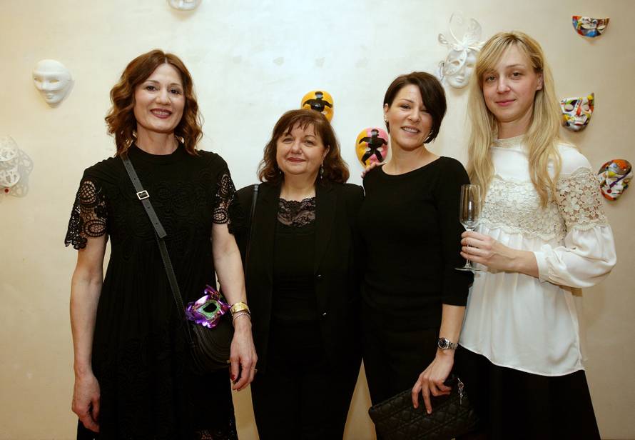 Poznati radili maske i skupljali novac za  "Školu u bolnici"